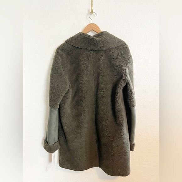 Kenzie Faux Shearling Shawl Collar Coat M. NWT - Picture 5 of 12